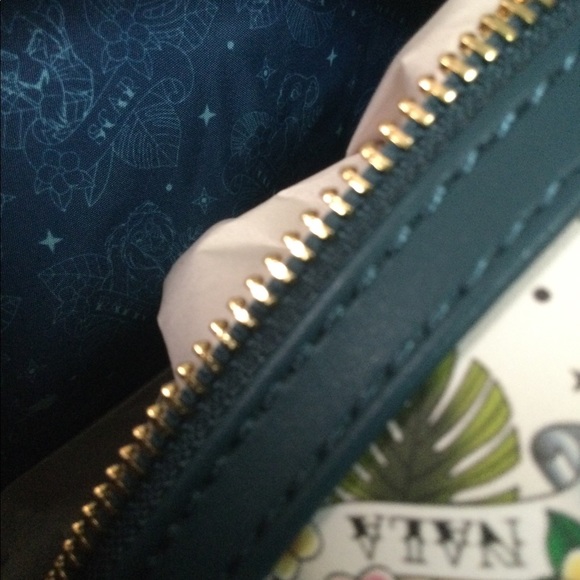 Loungefly Lion King back pack - Picture 7 of 11